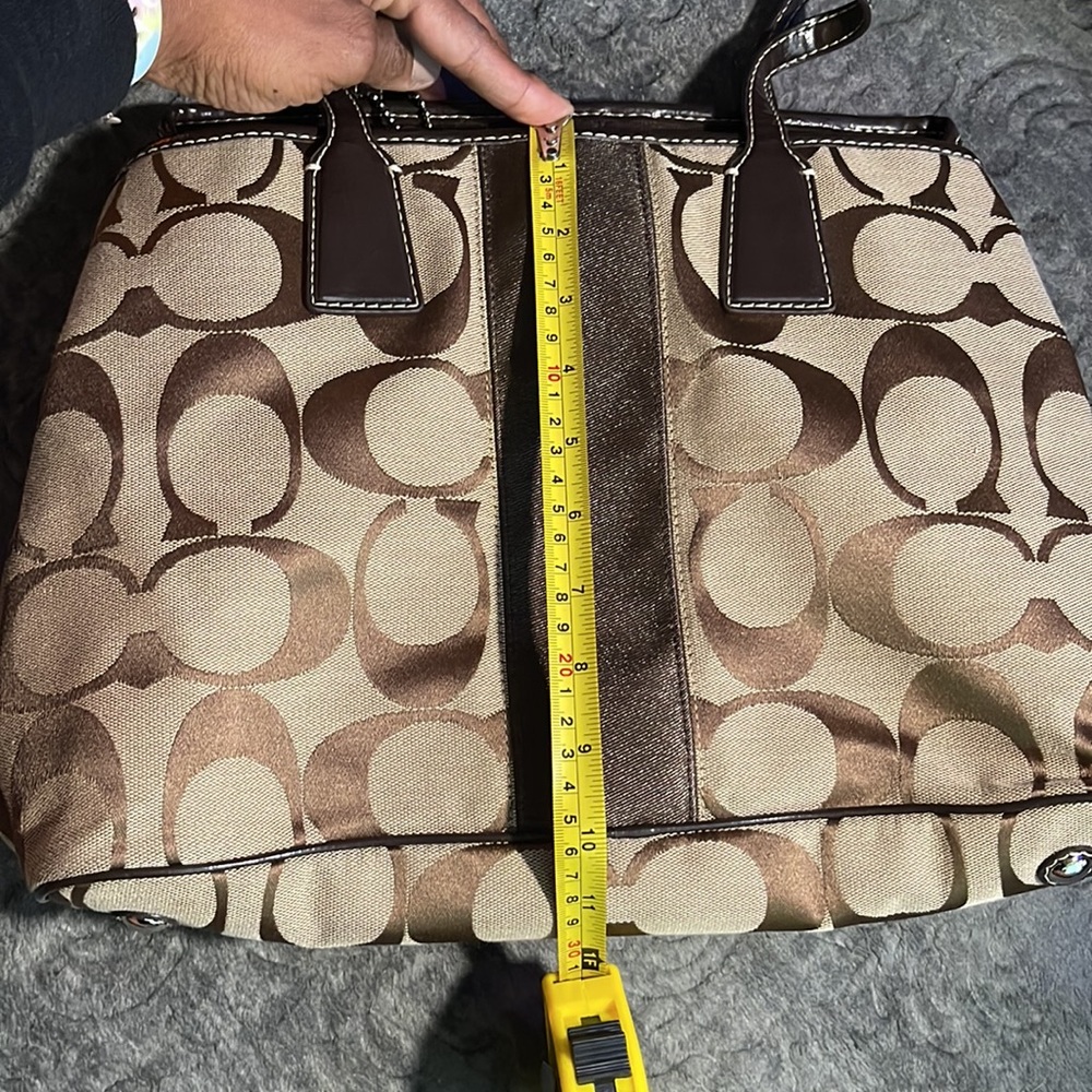 Authentic Medium Large Coach Bag - image 6